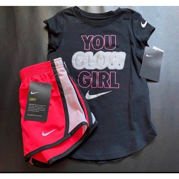 NWT Nike Athletic Set Girls Size 4 - Picture 1 of 3